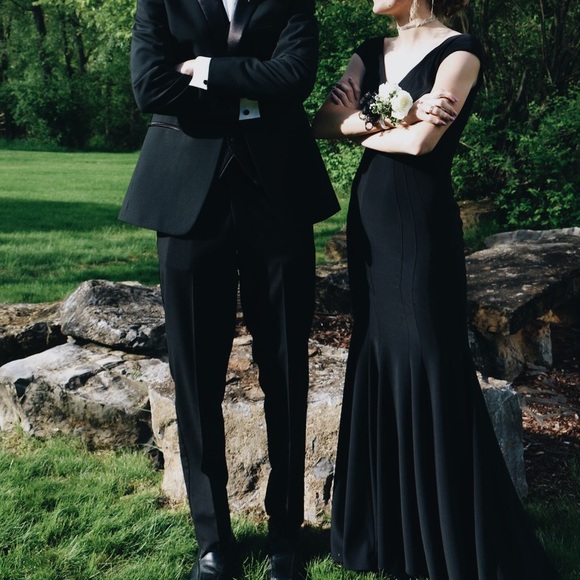 PROM DRESS - Picture 2 of 3